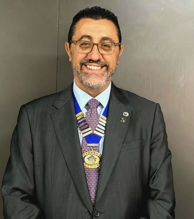 Dr Javier Perez Fernandez